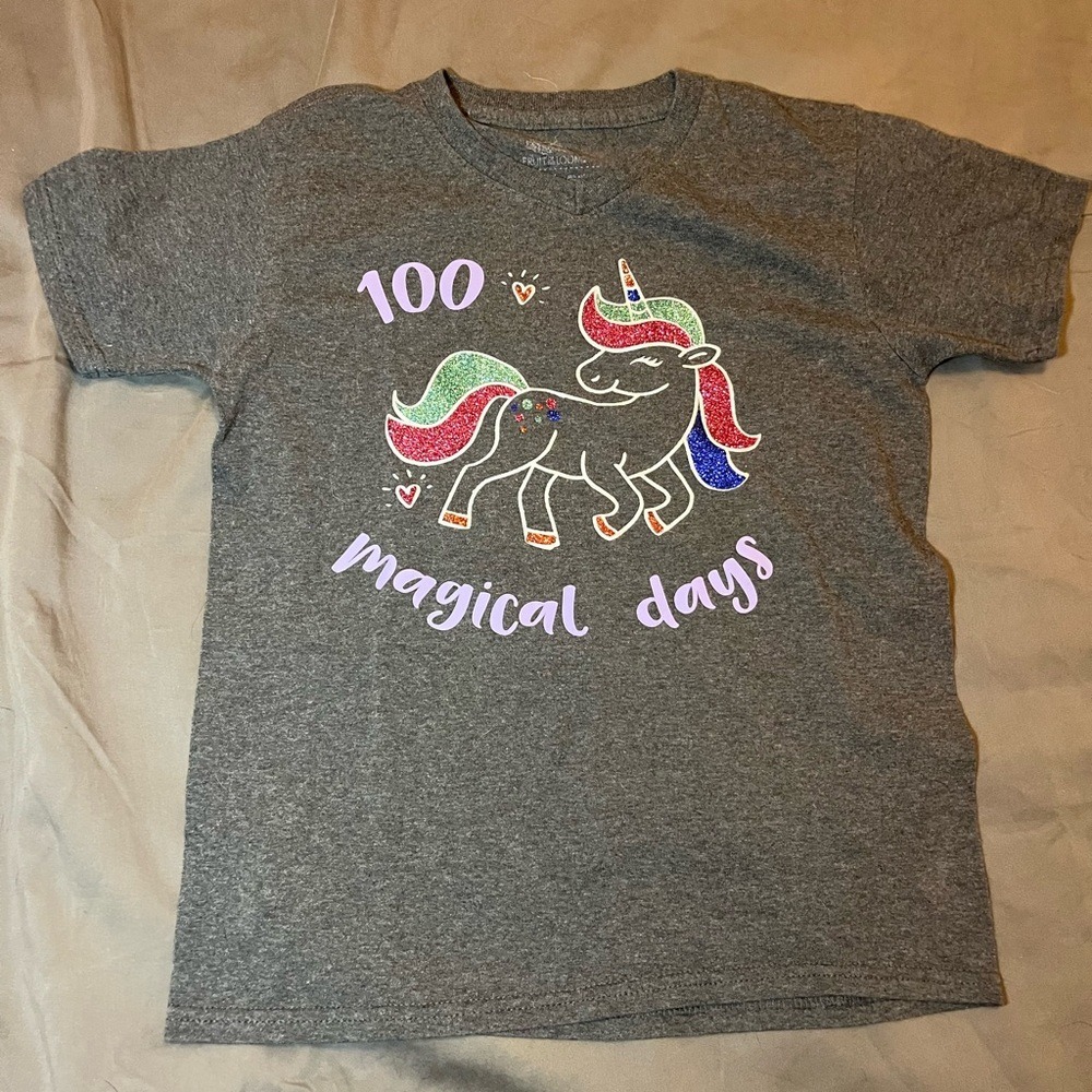 Fruit of the Loom Kids Gray 100 Magical Days Unicorn Glitter Graphic T-Shirt S